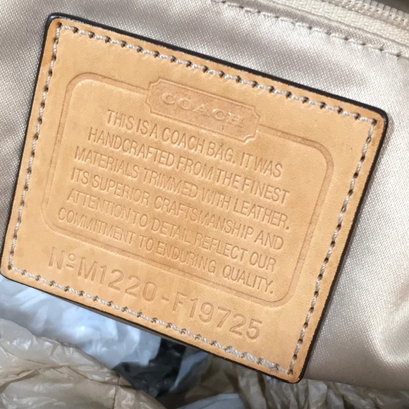 Coach Park signature canvas jacquard carryall tote - Picture 7 of 8